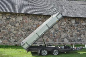 Haagis - Kallutava kastiga - Veokast 3,2x1,8m - Rent